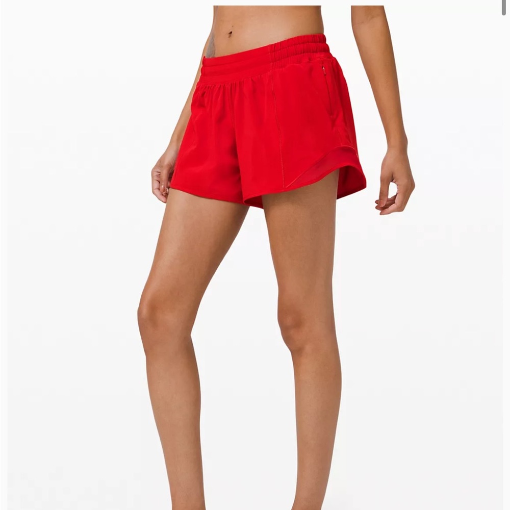LULULEMON Hotty Hot shorts 4in